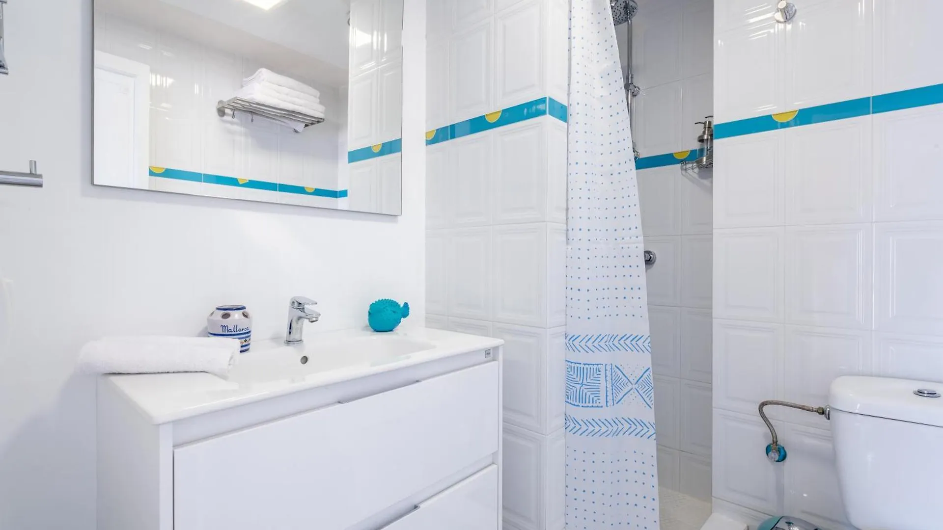 Beachfront Penthouse Colònia de Sant Jordi Apartment